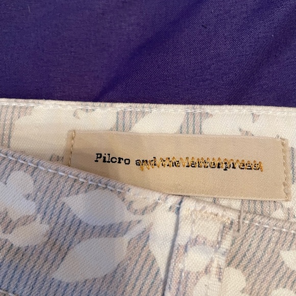 Pilcro & the Letterpress Stet Gray Floral Crop Pants - Picture 11 of 11